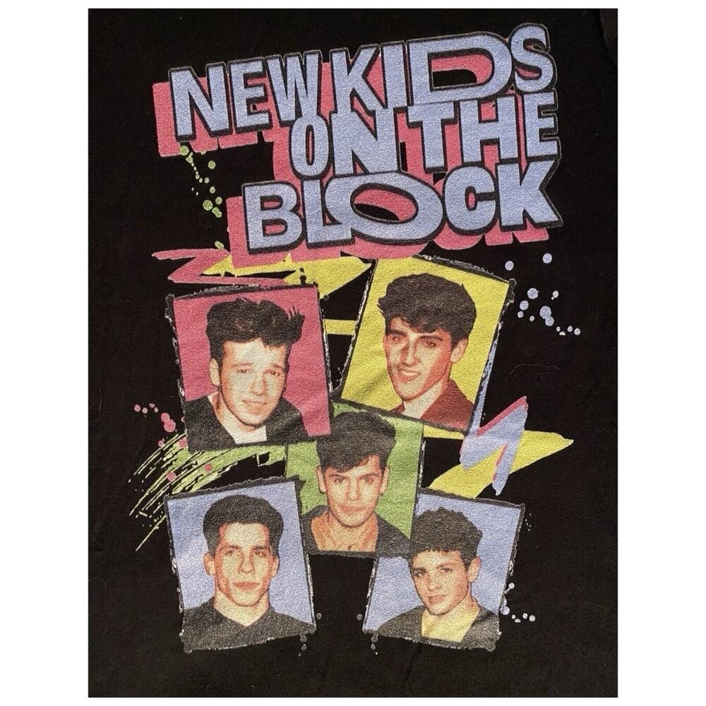Gildan Soft Style Size Med New Kids On The Block Black Graphic T-Shirt - Picture 2 of 8